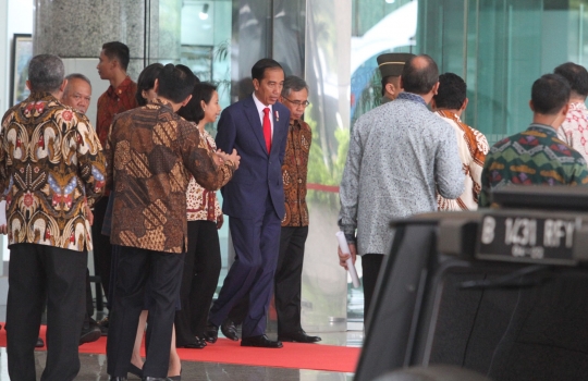 Ini momen Jokowi cecar bos Jasa Marga terkait lambatnya sekuritisasi tol