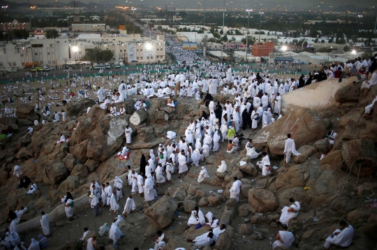 Umat Islam dunia mulai padati Arafah