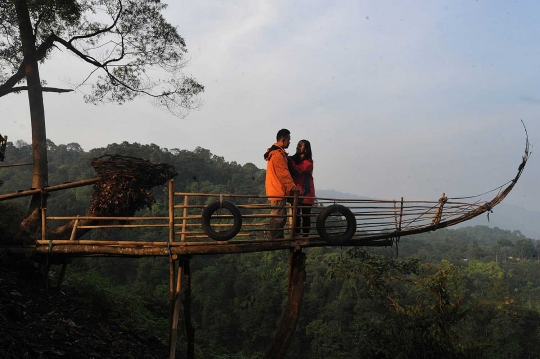 Menikmati beragam spot pemandangan alam Gunung Salak