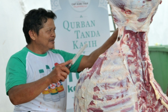 1.000 Paket daging kurban dibagikan di Masjid Baiturrahman Al-Haq