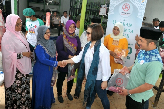 1.000 Paket daging kurban dibagikan di Masjid Baiturrahman Al-Haq