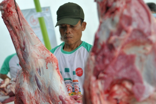 1.000 Paket daging kurban dibagikan di Masjid Baiturrahman Al-Haq