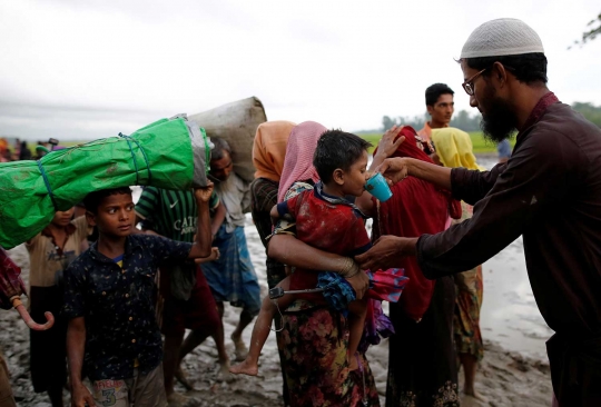 Perjuangan etnis Rohingya menembus perbatasan Myanmar ke Bangladesh
