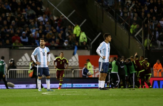 Ekspresi Messi usai ditekuk imbang Venezuela