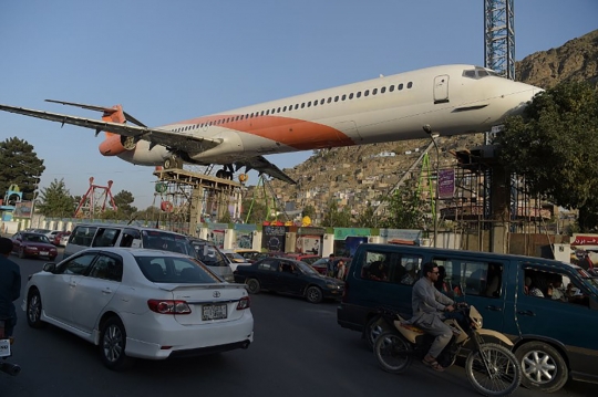 Keceriaan kecil di balik kota konflik Kabul