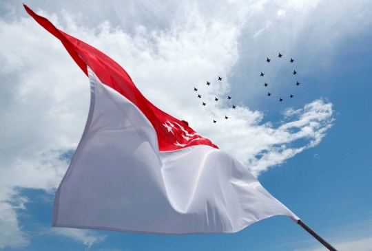Reaksi Jokowi dan PM Singapura nonton bareng manuver F16 di Marina Bay