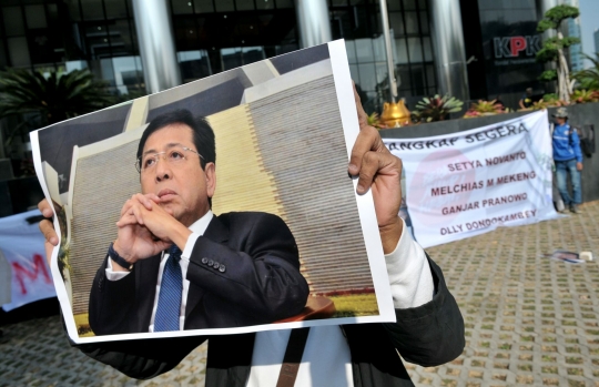 Aksi ProDem tuntut KPK tangkap 'aktor' kasus korupsi e-KTP