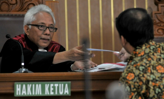 KPK minta sidang praperadilan Setnov ditunda tiga pekan