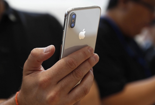 Wujud canggih iPhone X yang dibanderol dengan harga fantastis