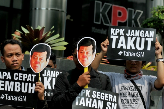 Aktivis geruduk KPK tuntut Setya Novanto segera ditangkap