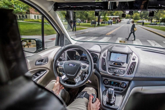 Simulasi self-driving, penguji mobil canggih ini ngumpet dalam jok