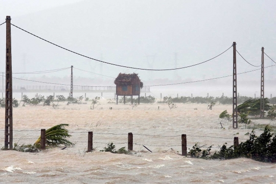 Dahsyatnya kerusakan akibat hantaman Badai Doksuri di Vietnam
