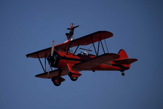 Keindahan tim aerobatik 'tari-menari' di Athens Flying Week