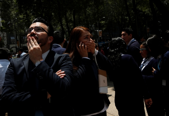 Kepanikan warga Meksiko saat diguncang gempa 7,1 SR