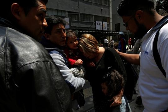 Kepanikan warga Meksiko saat diguncang gempa 7,1 SR