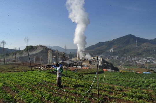 Menengok pembangkit listrik tenaga panas bumi di Dieng