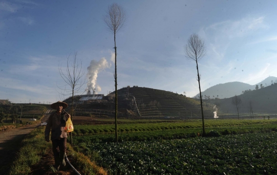 Menengok pembangkit listrik tenaga panas bumi di Dieng