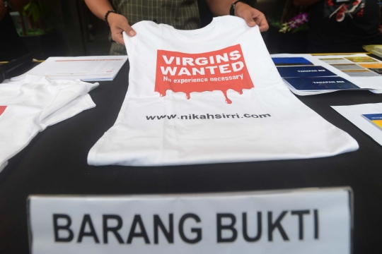 Ini barang bukti kasus situs lelang perawan nikahsirri.com