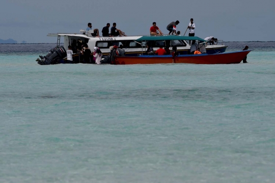 Redup kehidupan warga lokal di balik keindahan Raja Ampat