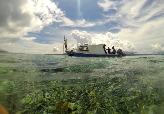 Redup kehidupan warga lokal di balik keindahan Raja Ampat