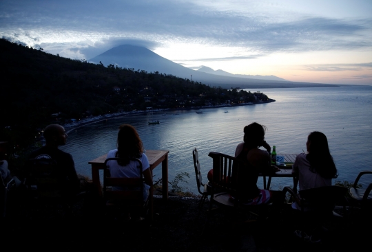 Menikmati panorama Gunung Agung yang sangat memesona