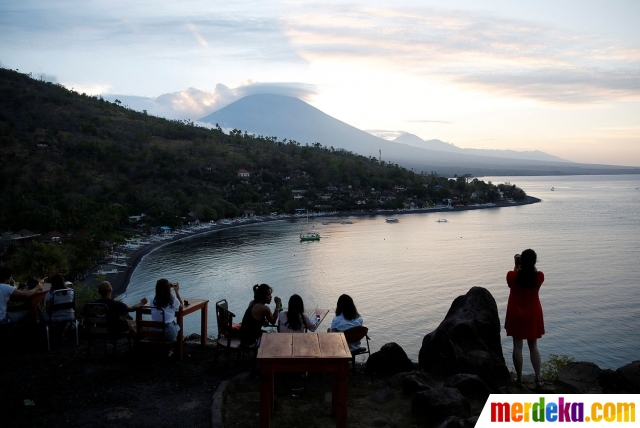 Foto : Menikmati panorama Gunung Agung yang sangat 