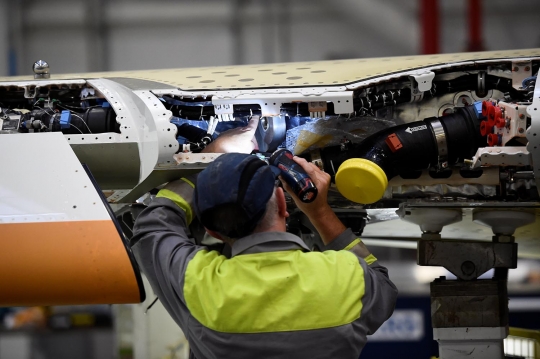 Mengintip pabrik pesawat Bombardier di Irlandia Utara