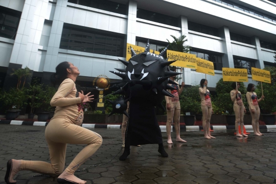 Aksi Greenpeace kampanyekan Jakarta bebas polusi