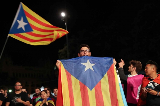 Euforia warga Catalunya rayakan hasil referendum kemerdekaan