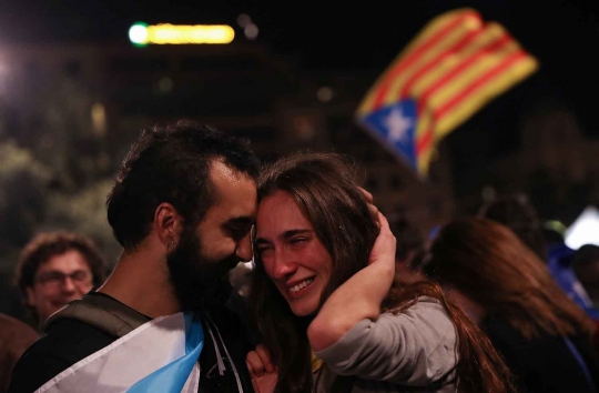 Euforia warga Catalunya rayakan hasil referendum kemerdekaan