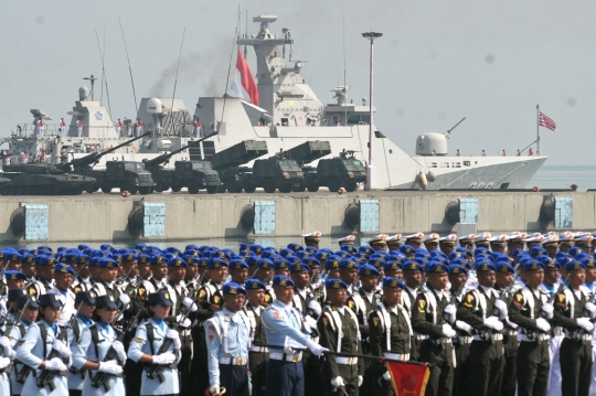 Atraksi berbahaya dan menegangkan prajurit di HUT TNI ke-72