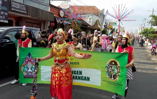 Meriahnya kirab Grebeg Pasar dari Beringharjo hingga Ngasem