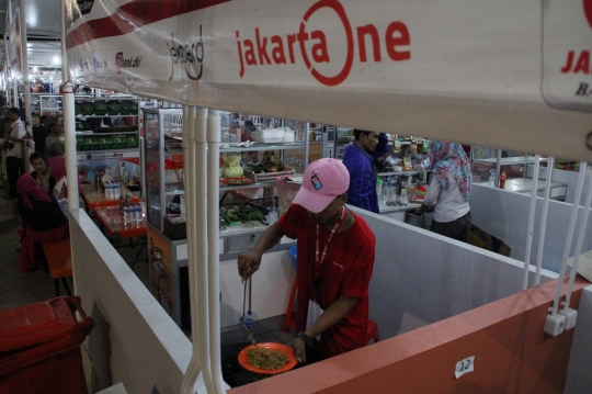 Djarot nikmati layanan aplikasi JakOne Mobile di Kota Tua