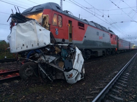 Tragis kecelakaan kereta hantam bus di Rusia, 19 orang tewas