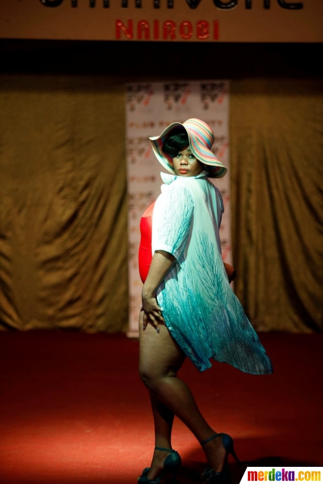 Foto : Aksi catwalk para model bertubuh gemuk di Kenya 