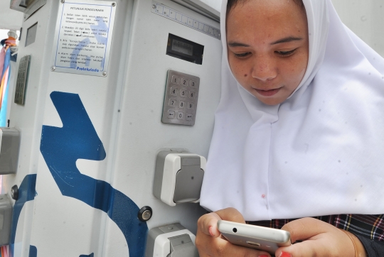 Warga Bogor nikmati Stasiun Pengisian Listrik Umum PLN