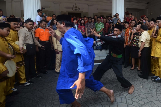 Naik kereta kencana, Djarot tinggalkan Balai Kota