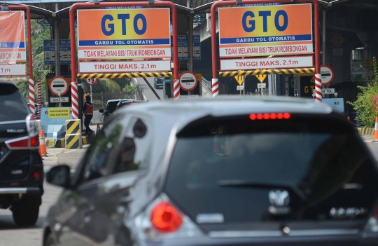 Mulai hari ini, pembelian e-money di gerbang tol gratis biaya kartu