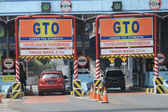 Mulai hari ini, pembelian e-money di gerbang tol gratis biaya kartu