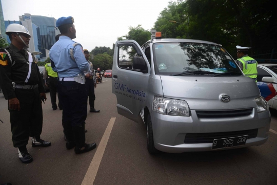 Puluhan kendaraan terjaring razia lampu rotator