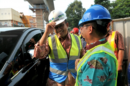 Anies-Sandi kompak tinjau proyek MRT di Cipete