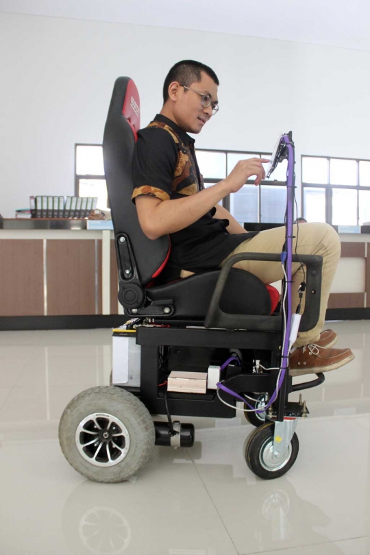 Kursi roda pintar untuk difabel