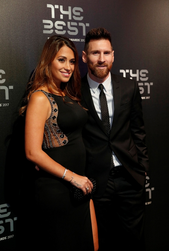 Kemesraan bintang sepak bola dan pasangan di The Best FIFA Football Awards