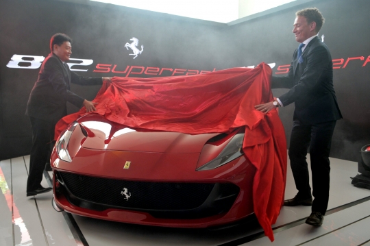 Ferrari 812 Superfast resmi mengaspal di Indonesia