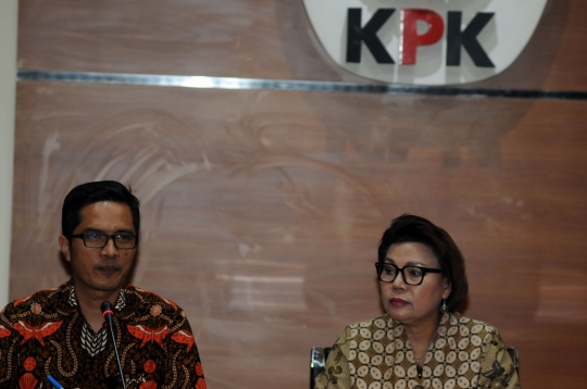 KPK pamerkan gepokan Rp 298 juta hasil OTT Bupati Nganjuk