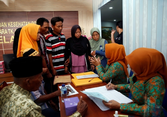 Gelisah kerabat menanti hasil DNA korban ledakan gudang petasan di Kosambi