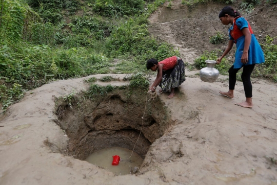 Sumur berlumpur jadi konsumsi sehari-hari warga Rohingya