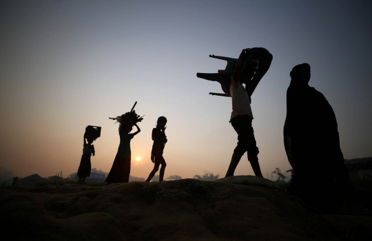 Menghayati sunrise di kamp pengungsi Rohingya