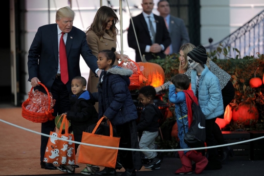 Melihat cara Trump rayakan Halloween di Gedung Putih