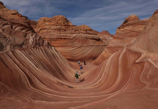 Menapaki keindahan hamparan bukit bergaris The Wave